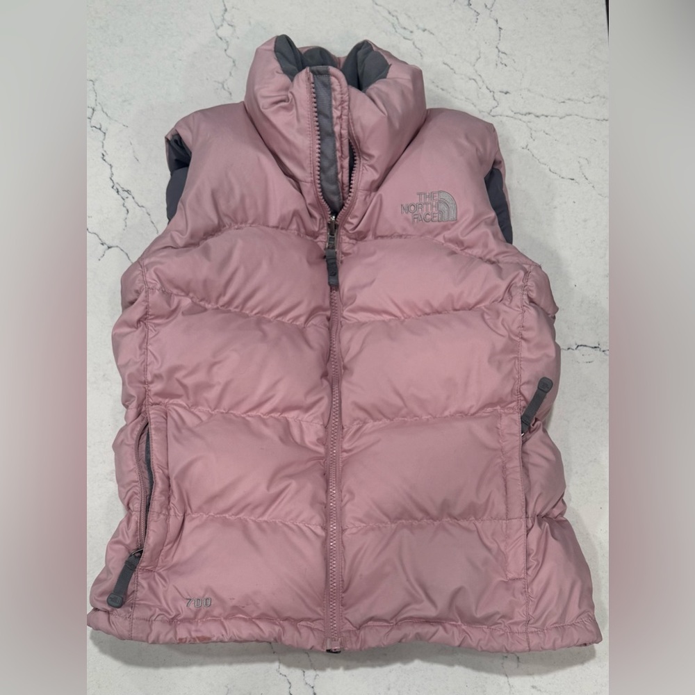 The North Face Pink Puffer Vest Women’s Small Lightweight Zip Up